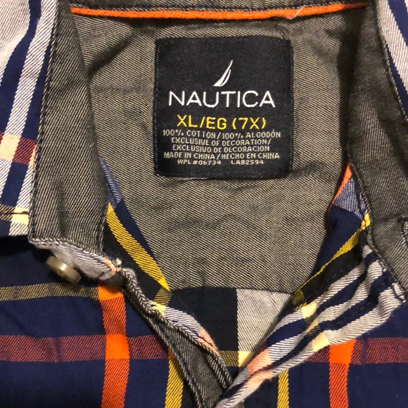Nautica Shirt 👕 - Picture 3 of 5
